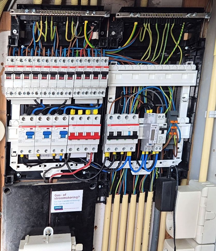 Nieuwe elektragroepen aangelegd in een meterkast